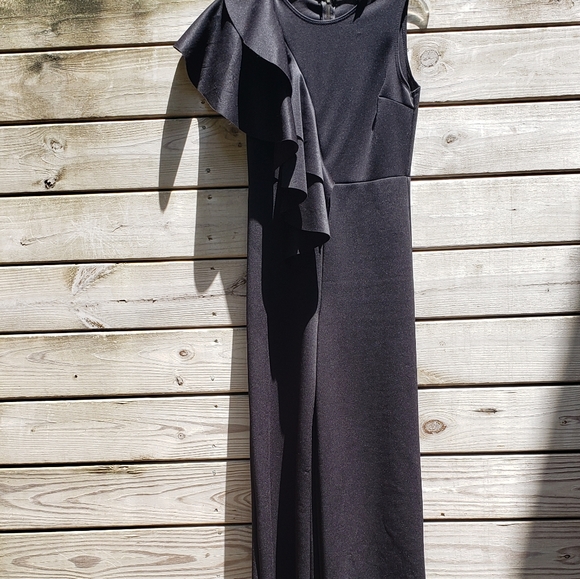 not sure Pants - Stunning Bold Black Ruffle Pant Suit 😍